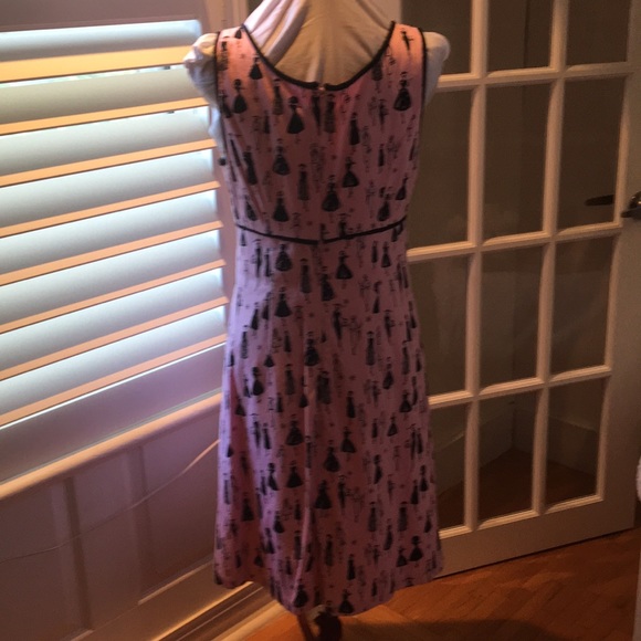 Pink and black lady print dress - Picture 3 of 6